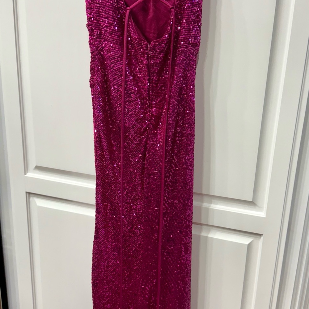 Beautiful fuschia sequin floor length dress - Picture 4 of 7